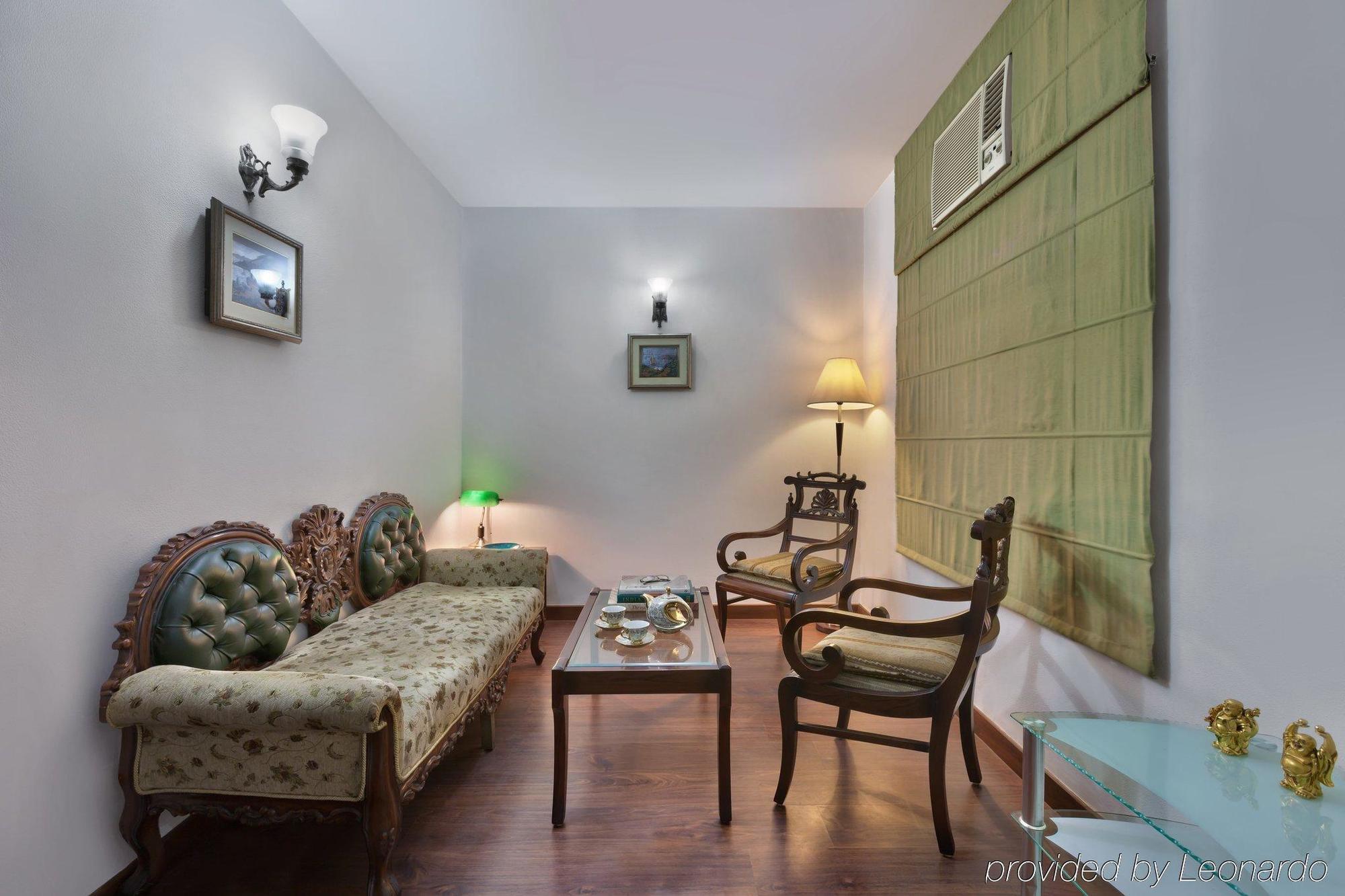 Regale Inn Nuova Delhi Esterno foto