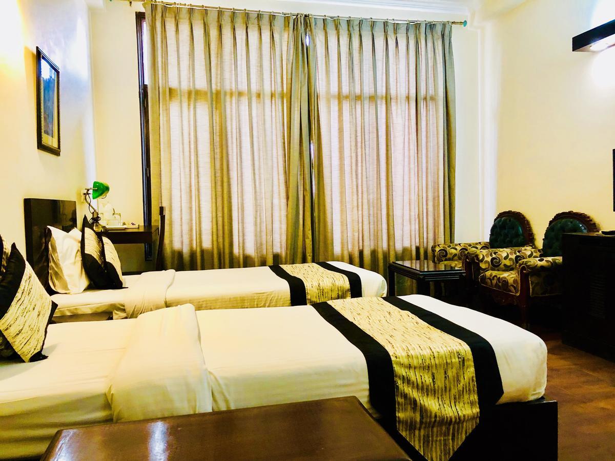 Regale Inn Nuova Delhi Esterno foto