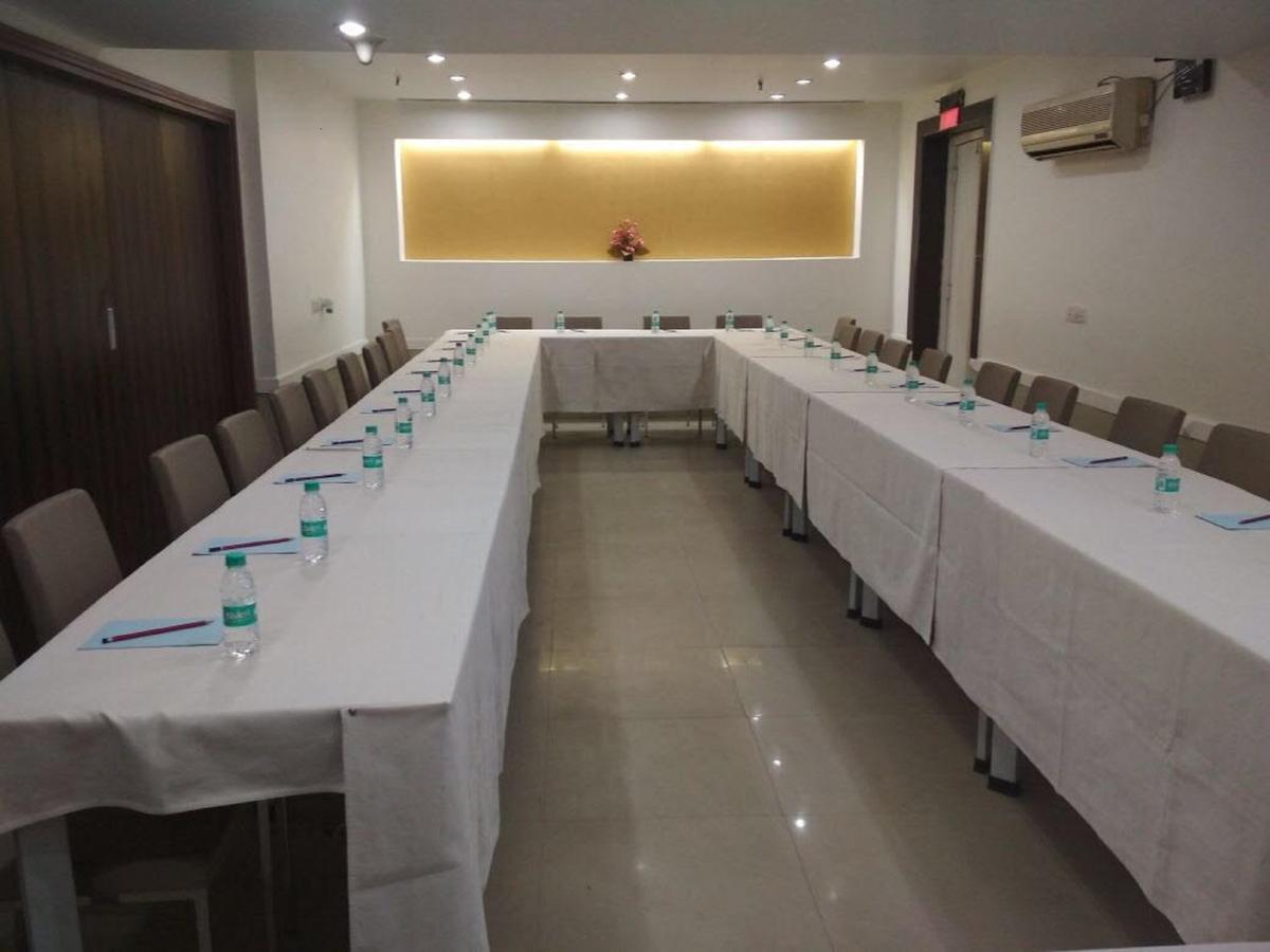 Regale Inn Nuova Delhi Esterno foto