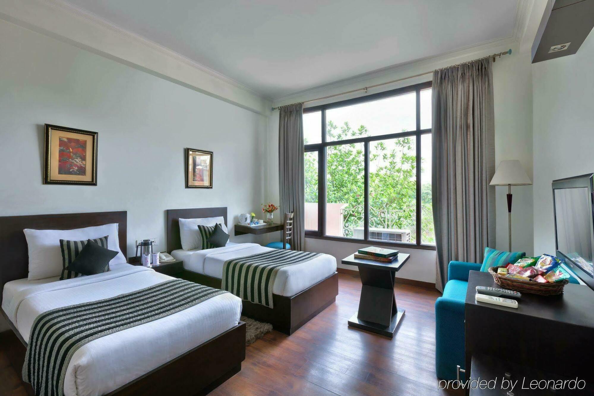 Regale Inn Nuova Delhi Esterno foto