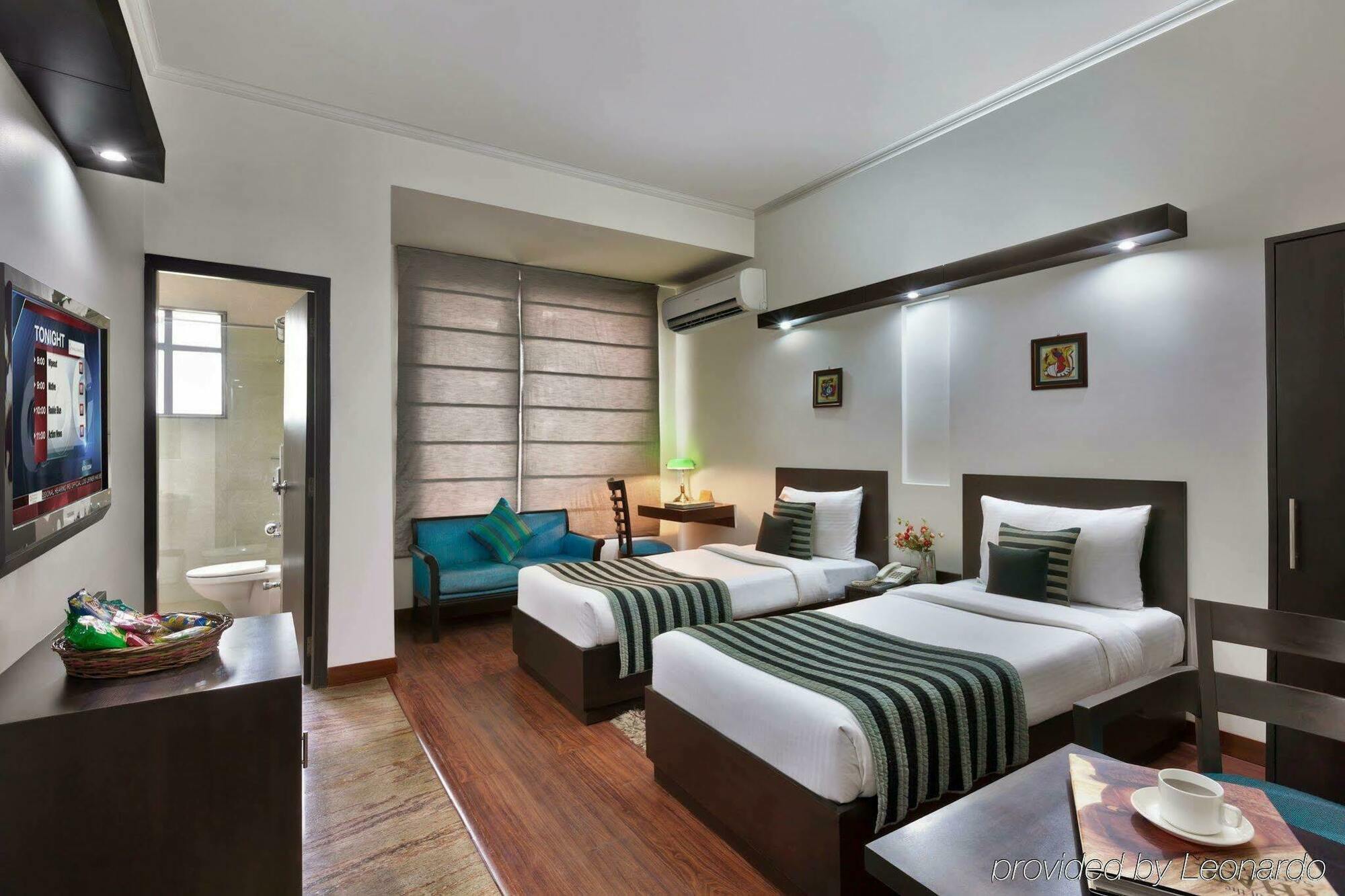 Regale Inn Nuova Delhi Esterno foto